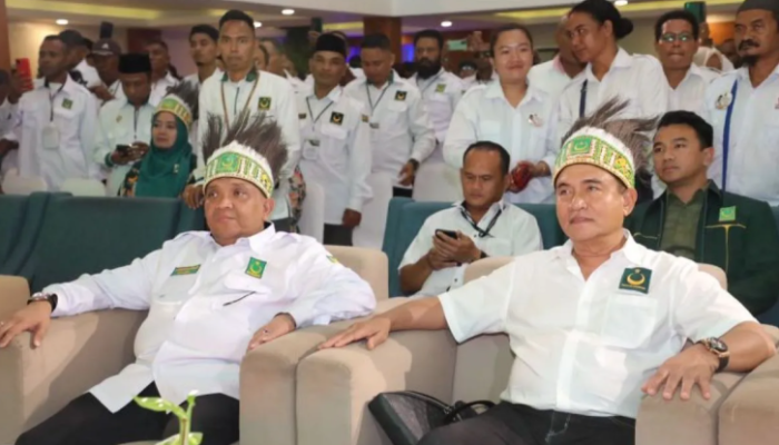 Ketua Umum Partai Bulan Bintang (PBB) Yusril Ihza Mahendra dan Sekjen PBB Afriansyah Noor hadir di acara Konsolidasi Zona 4 Pemenangan Pileg PBB dan Pemenangan Capres Prabowo Subianto di Jayapura, Papua.