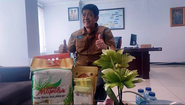 Abdul Muis S Ali, yang menjabat sebagai Pimpinan Wilayah Perum Bulog SulutGo.