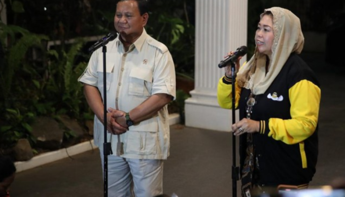 Prabowo Subianto bersama Yenny Wahid (Dokumentasi Tim Media Prabowo Subianto).