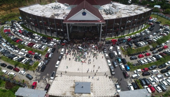 Kantor DPRD Sulawesi Utara.