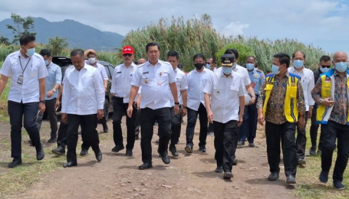 Wagub Steven Kandouw ikut patok sempadan Danau Tondano, inisiatif KPK.