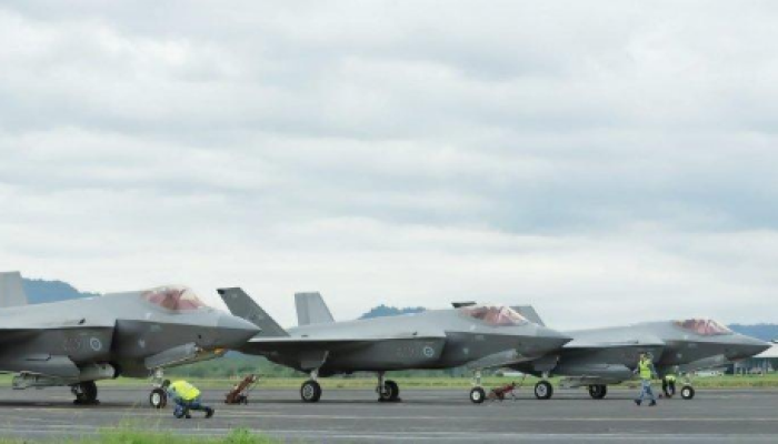 Hut Sulut ke-59 Dimeriahkan Atraksi Pesawat Tempur TNI AU dan TNI