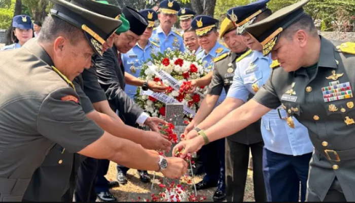 Pada Sabtu, 16 September 2023, Gubernur Sulawesi Utara, Olly Dondokambey, melakukan ziarah ke Taman Makam Pahlawan Kalibata di Jakarta.