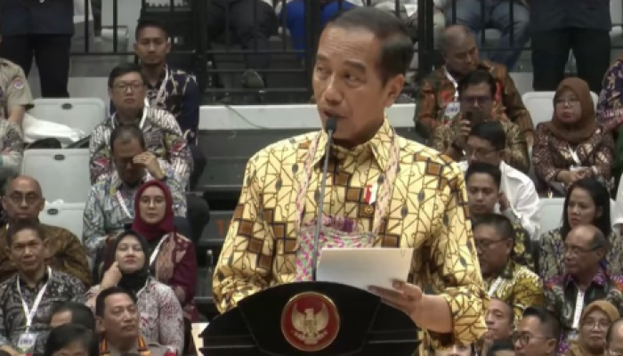 Presiden Jokowi berbicara di Festival LIKE, yang diadakan di Indonesia Arena GBK pada 18 September 2023.