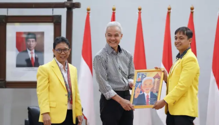 Ganjar Pranowo, yang merupakan Bakal Calon Wakil Presiden (Bacapres), memberikan kuliah kebangsaan di FISIP Universitas Indonesia pada hari Senin.