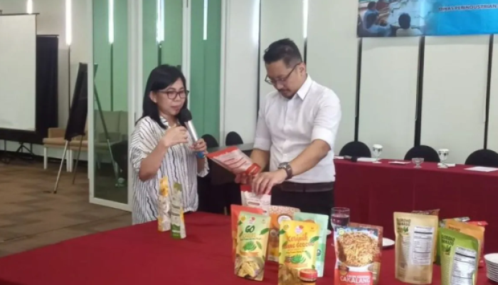 Pelaksanaan aktivitas Usaha Mikro, Kecil, dan Menengah (UMKM) di Manado.