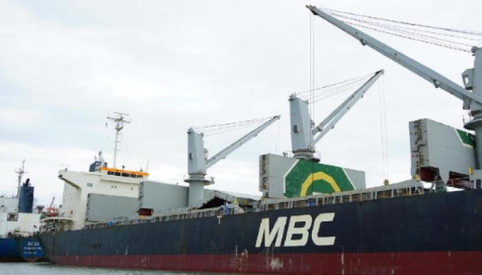 Kapal Tangker Minyak Nusa Kembangan.