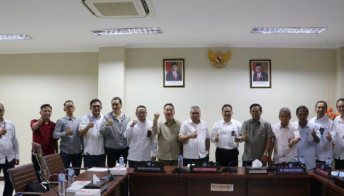 Setelah dialog, suasana tenang mengisi ruangan antara Komisi III DPRD Sulut, PLN UID Suluttenggo, dan perwakilan mitra PLN.