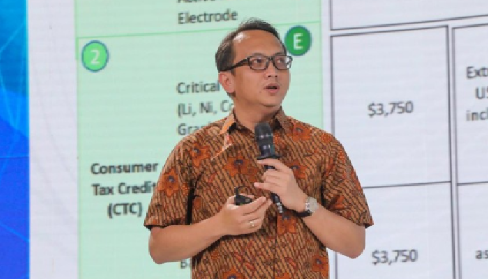 610 Septian Hario Seto dari Kemenko Marves berpartisipasi dalam diskusi panel "Ensuring Nickel and Battery Supply" di CNBC Indonesia Nickel Conference 2023 di Jakarta pada 25/7.