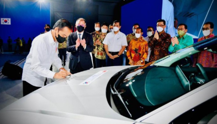 Pada 16 Maret 2022, Presiden Joko Widodo meluncurkan mobil listrik pertama yang diproduksi di Indonesia di pabrik PT Hyundai Motor Manufacturing Indonesia di Bekasi, Jawa Barat.